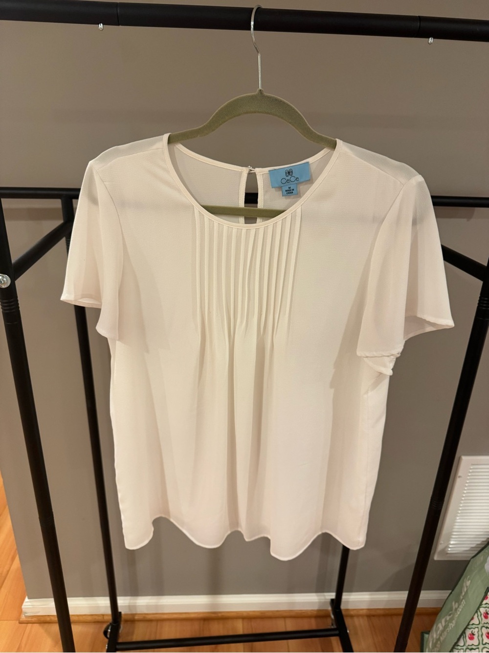 CeCe Cream Pleated Front Short Sleeve Top